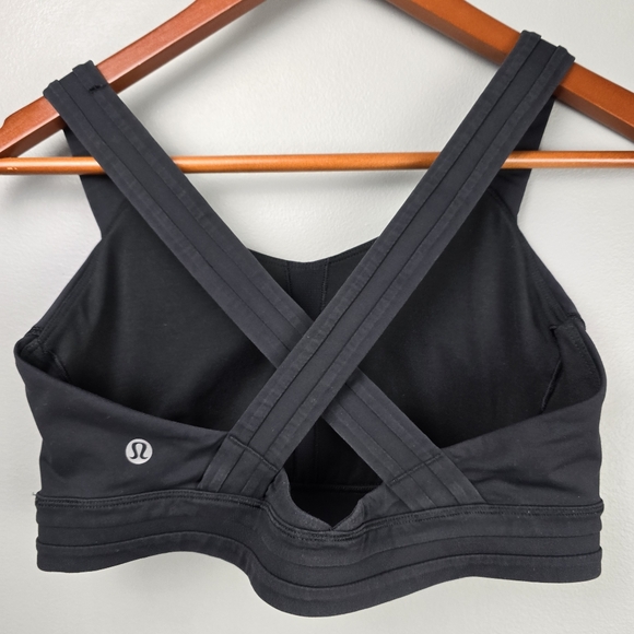 Lululemon Sports Bra Black Womens Size 8 Fitness Gym Workout - Picture 1 of 10